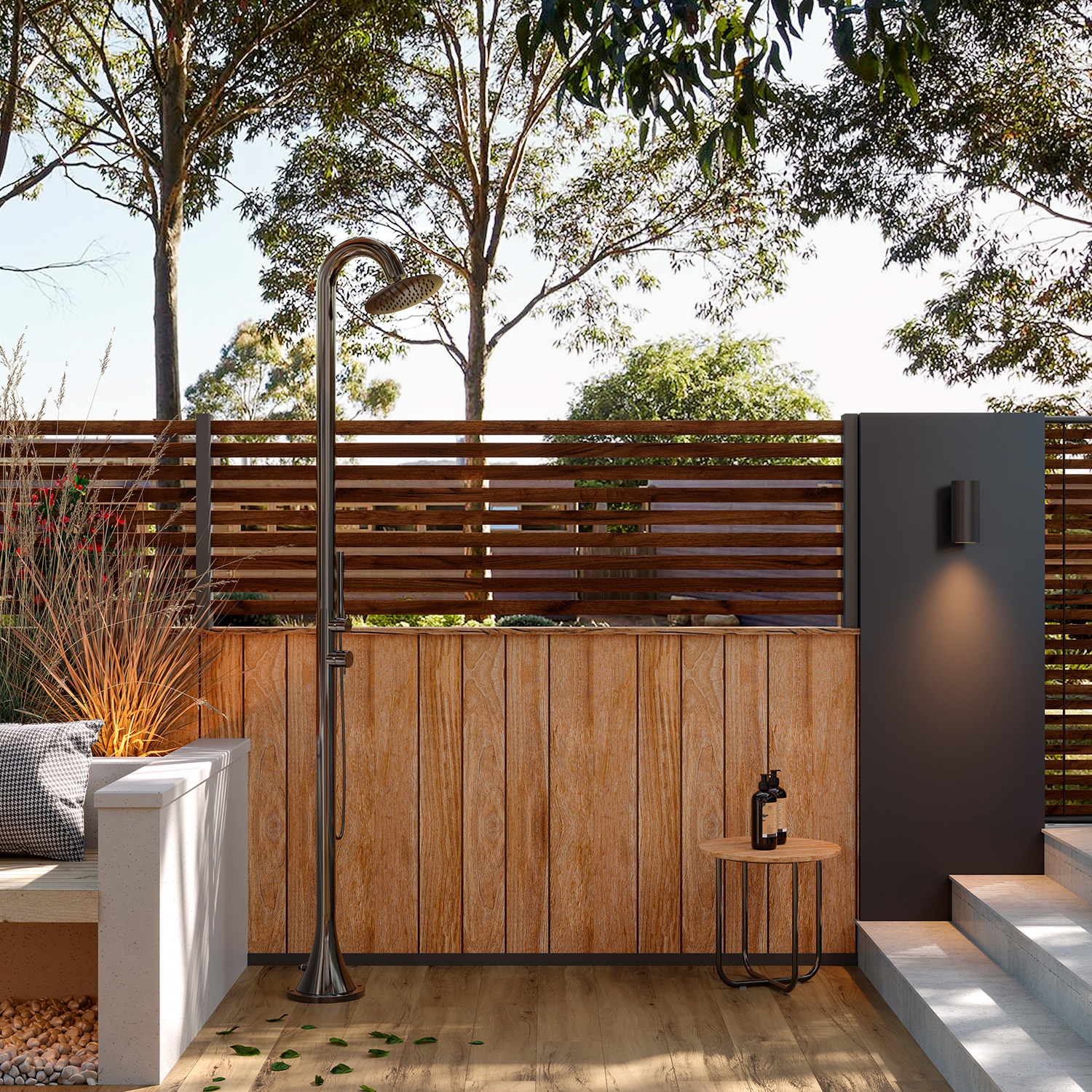 DOCCIA-INOX-LUNA-D-INOX-ambientata - SINED | Docce in piscina | Lettini da giardino | Caminetti elettrici! Infrarossi