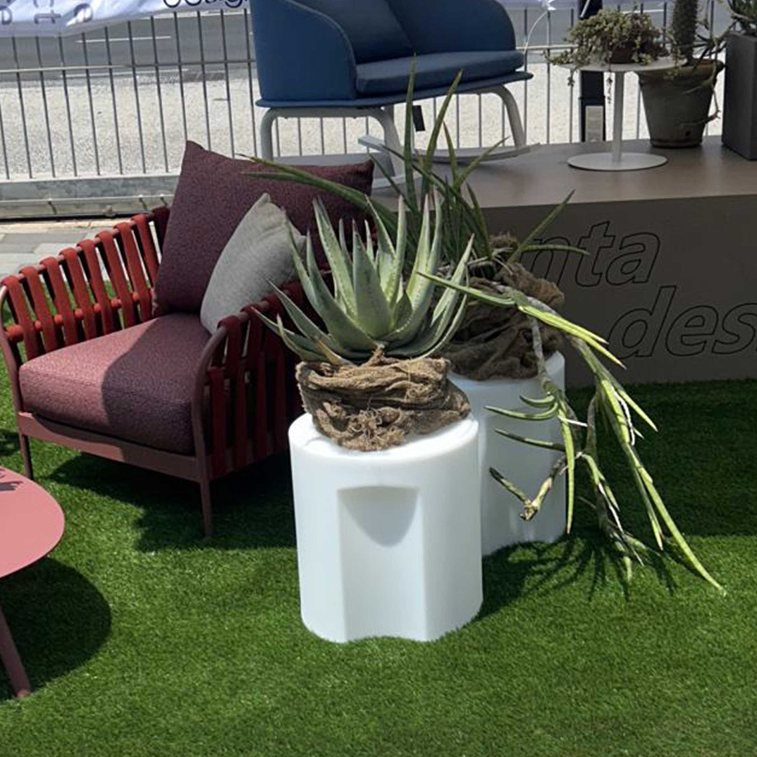 SGABELLO-LUMINOSO-KAMIS-4 - SINED | Docce in piscina | Lettini da giardino | Caminetti elettrici! Infrarossi